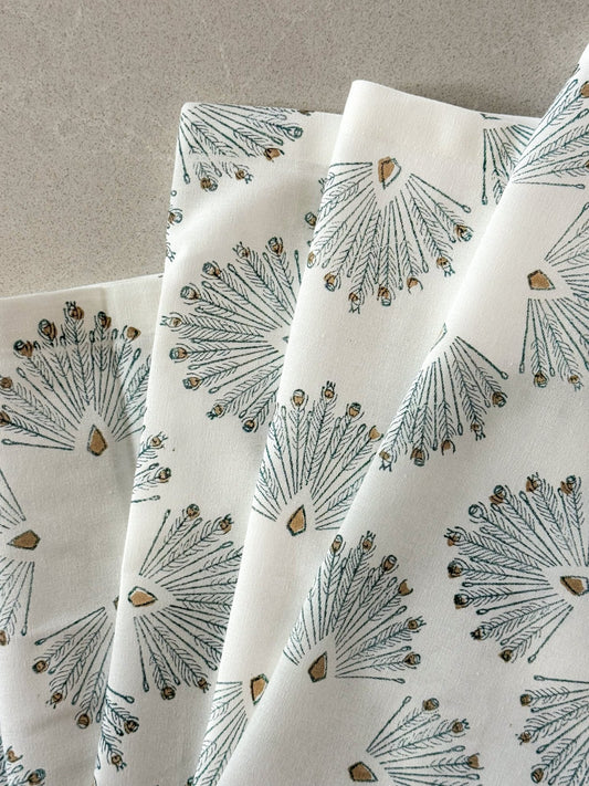 Table Runner (Ivory) - Peacock Paradise - Midnight